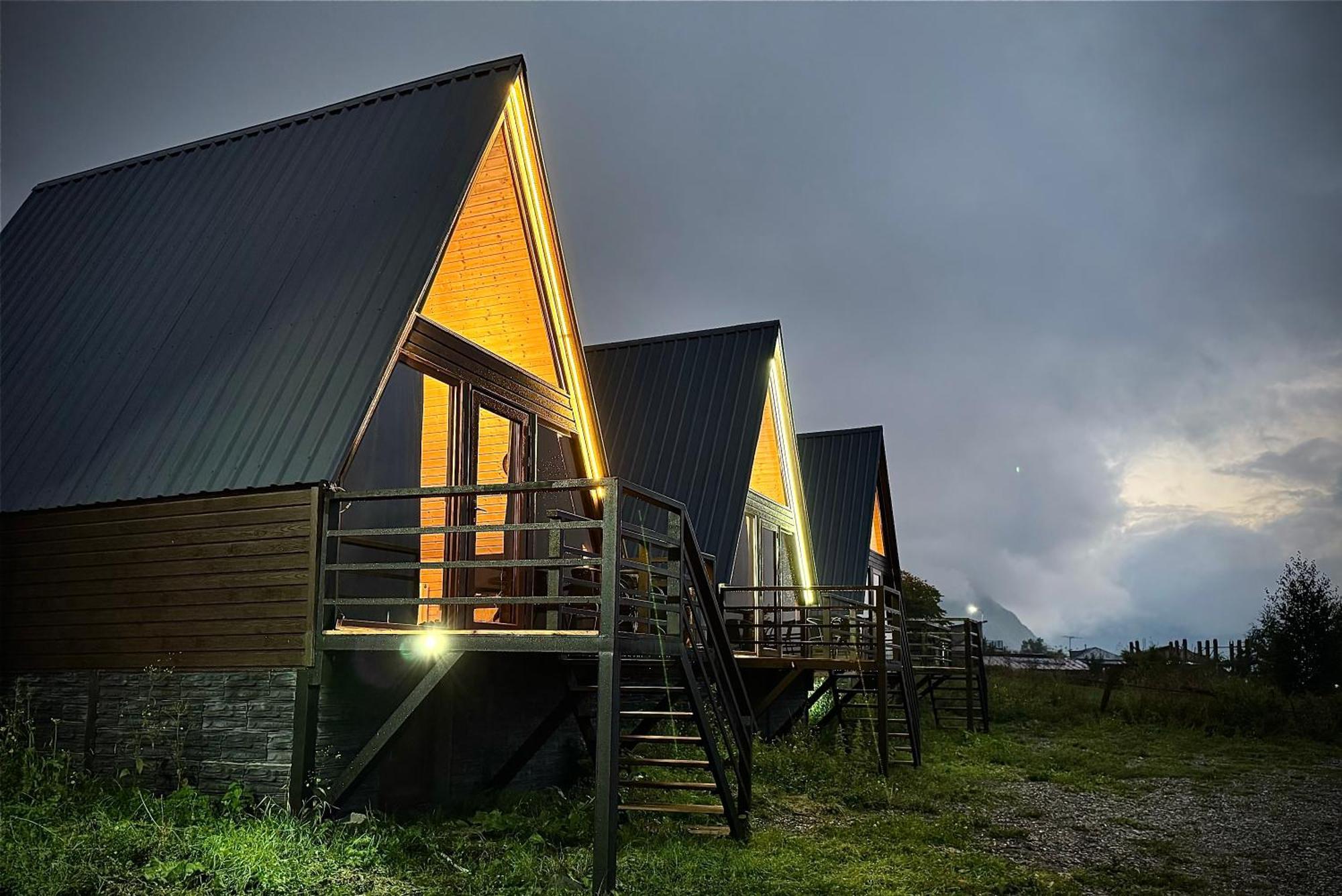 Cottages Dila Stepancminda Exteriér fotografie